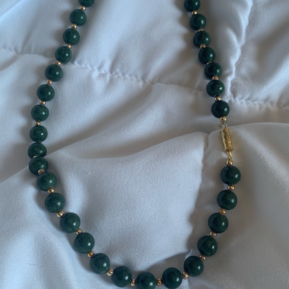 Vintage green bead necklace